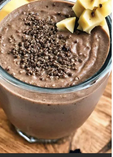 CHIA BANANA BOOST SMOOTHIE