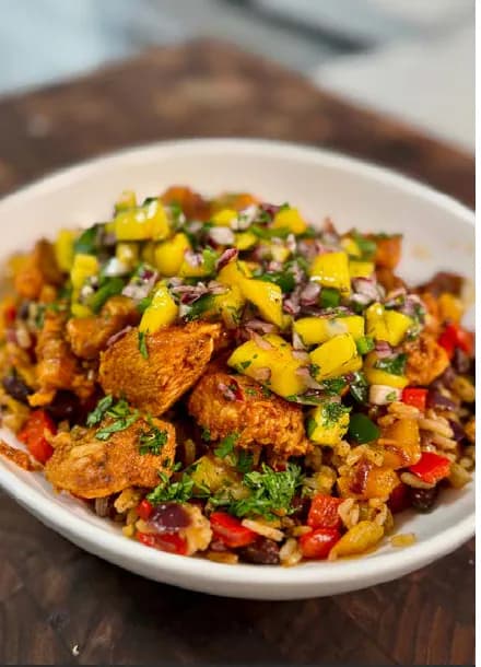 COSTA RICA-INSPIRED CHICKEN BOWL