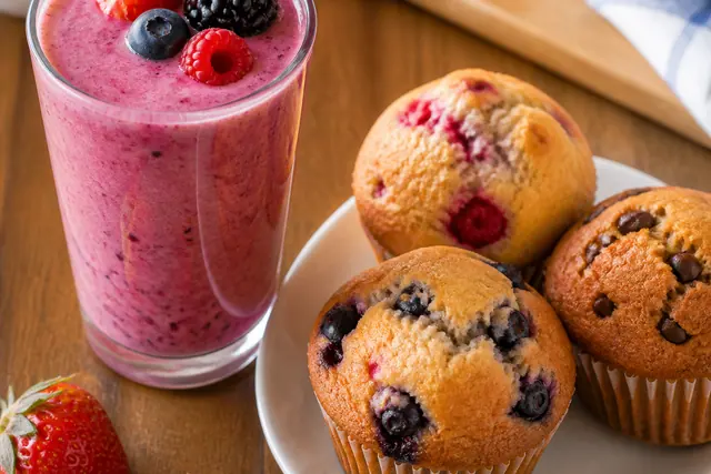 Smoothie and Muffins