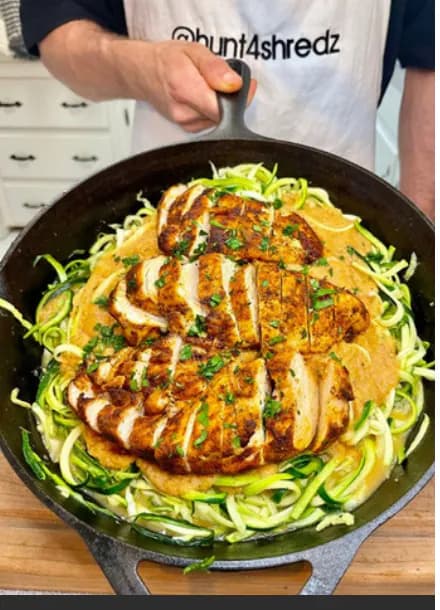 CHICKEN ZUCCHINI PASTA