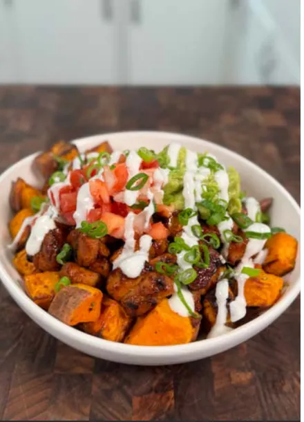 STICKY CHICKEN & SWEET POTATO BOWL