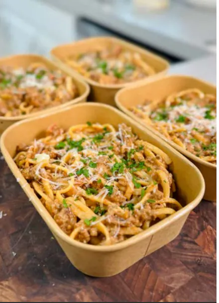 BEEF BOLOGNESE WITH PROTEIN PASTA