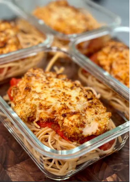 CHICKEN PARMESAN
